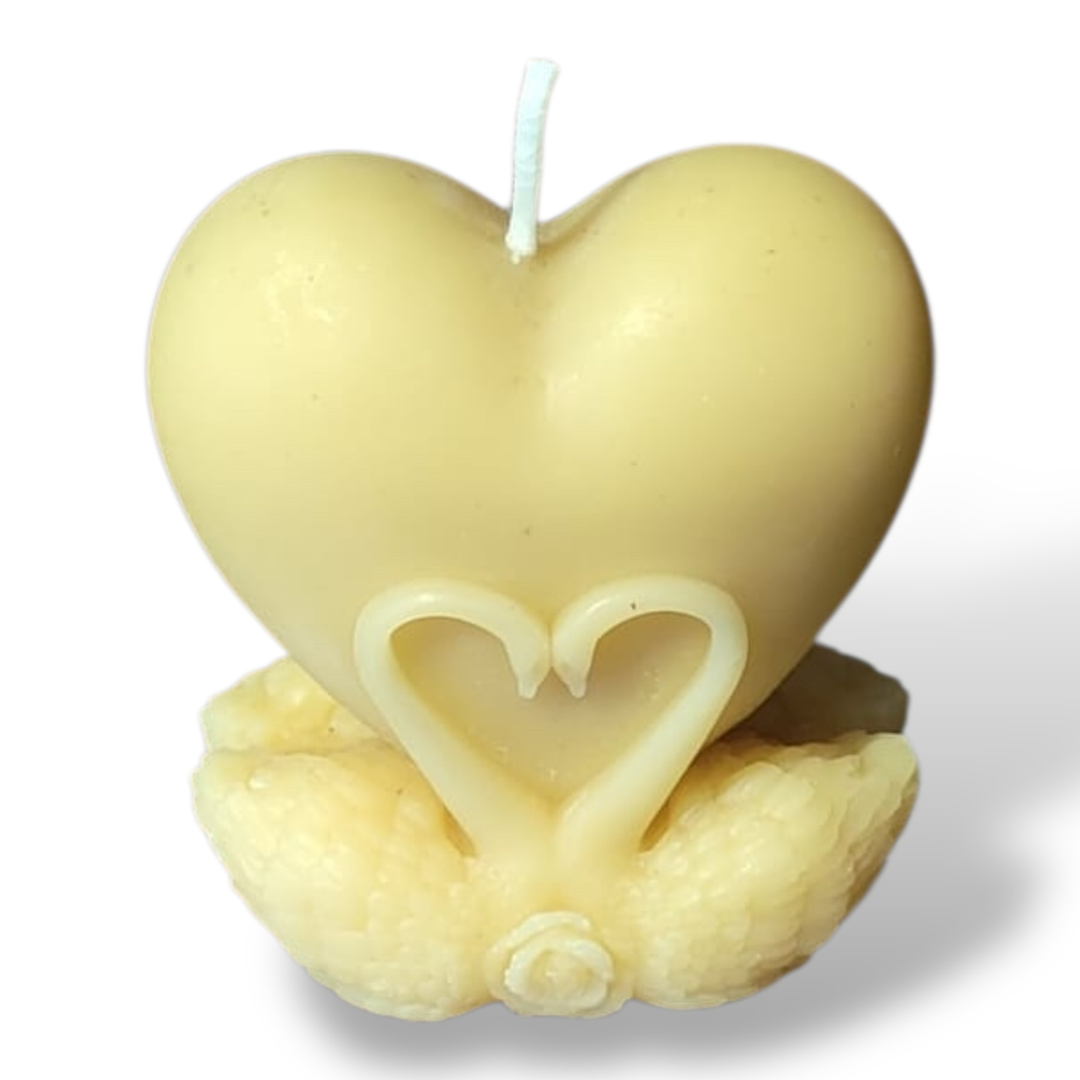 Bougie cire d'abeille coeur cignes