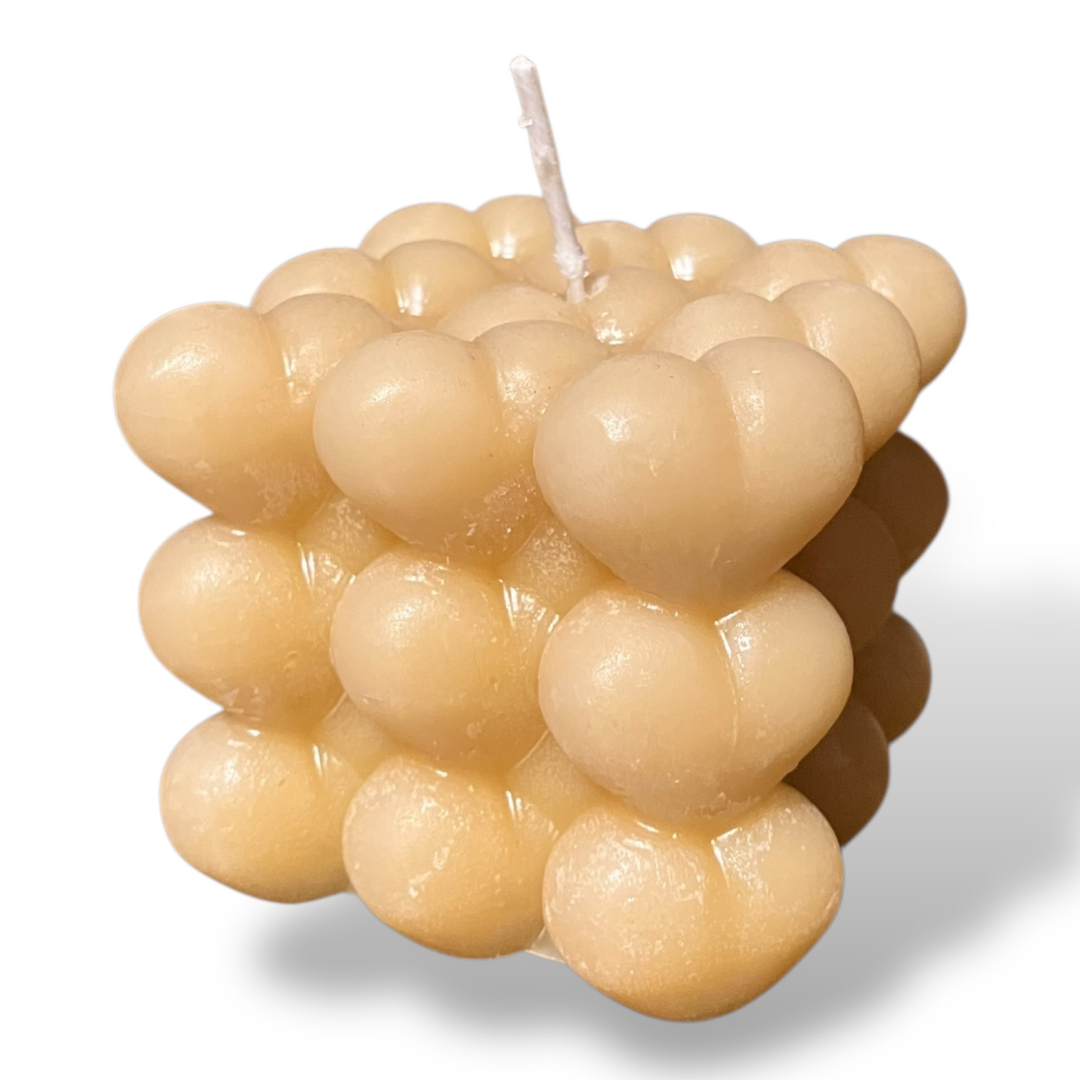 Bougie cire d'abeille cube de coeurs