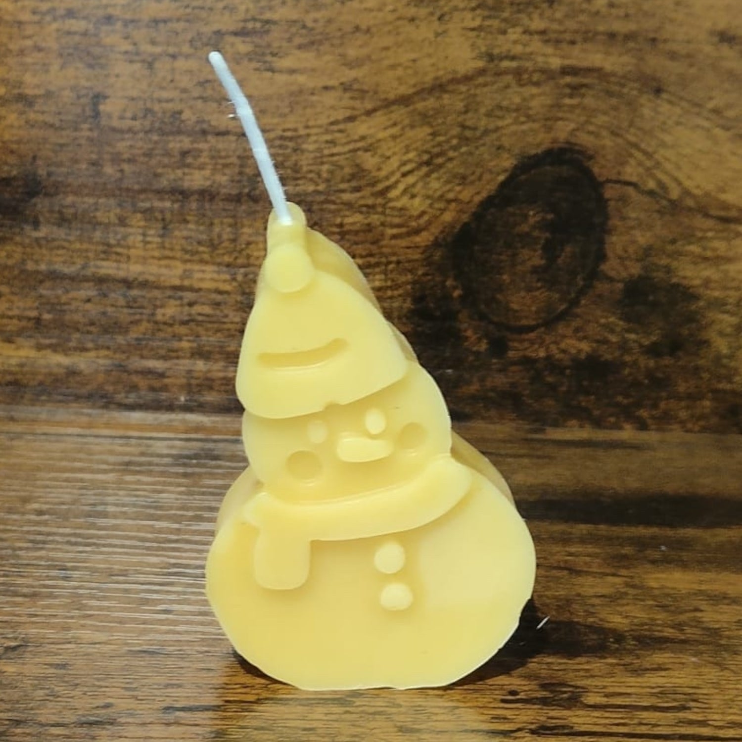 Bougie cire d'abeille Bonhomme de neige