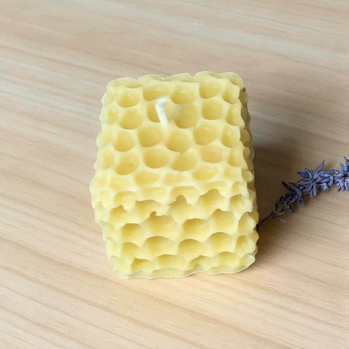 Bougie cire d'abeille Cube Alvéolés