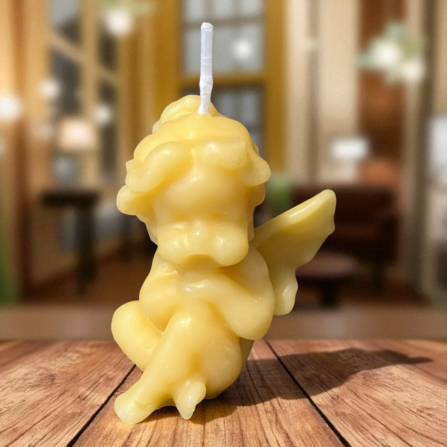 Bougie cire d'abeille Ange songeuse