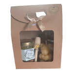 Cadeau fin d’année nounou avec miel artisanal et bougie ourson cœur en cire d’abeille