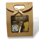 Cadeau invité baptême avec bougie croix en cire d’abeille et miel artisanal personnalisé, coffret élégant et naturel