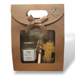 Coffret cadeau invité confirmation personnalisé avec miel artisanal et bougie en cire d’abeille en forme de croix