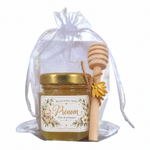 Cadeau de naissance personnalisé avec pot de miel, étiquette prénom bébé et date de naissance, pochon organza blanc et cuillère à miel.