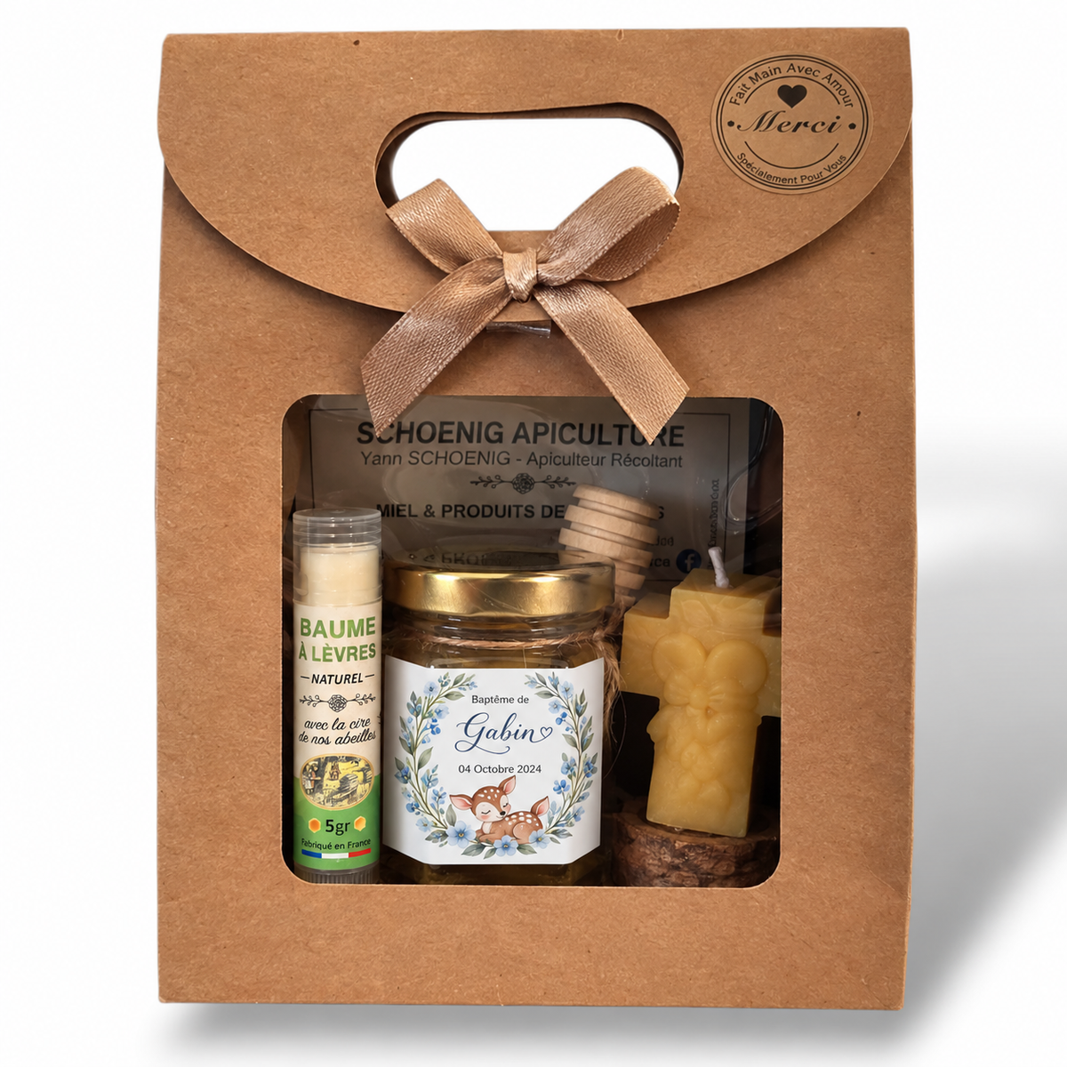 Coffret cadeau invité baptême personnalisé avec pot de miel, baume à lèvres et bougie en cire d’abeille