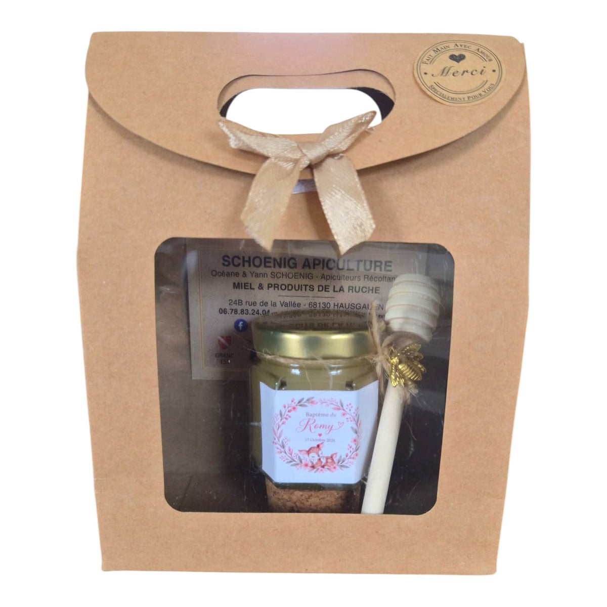 Coffret cadeau invité baptême personnalisé avec mini pot de miel, étiquette prénom et cuillère en bois par Schoenig Apiculture