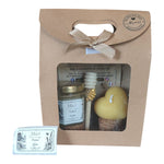 Coffret cadeau invité mariage personnalisé avec pot de miel artisanal, bougie cœur gaufré en cire d'abeille et étiquette personnalisable.
