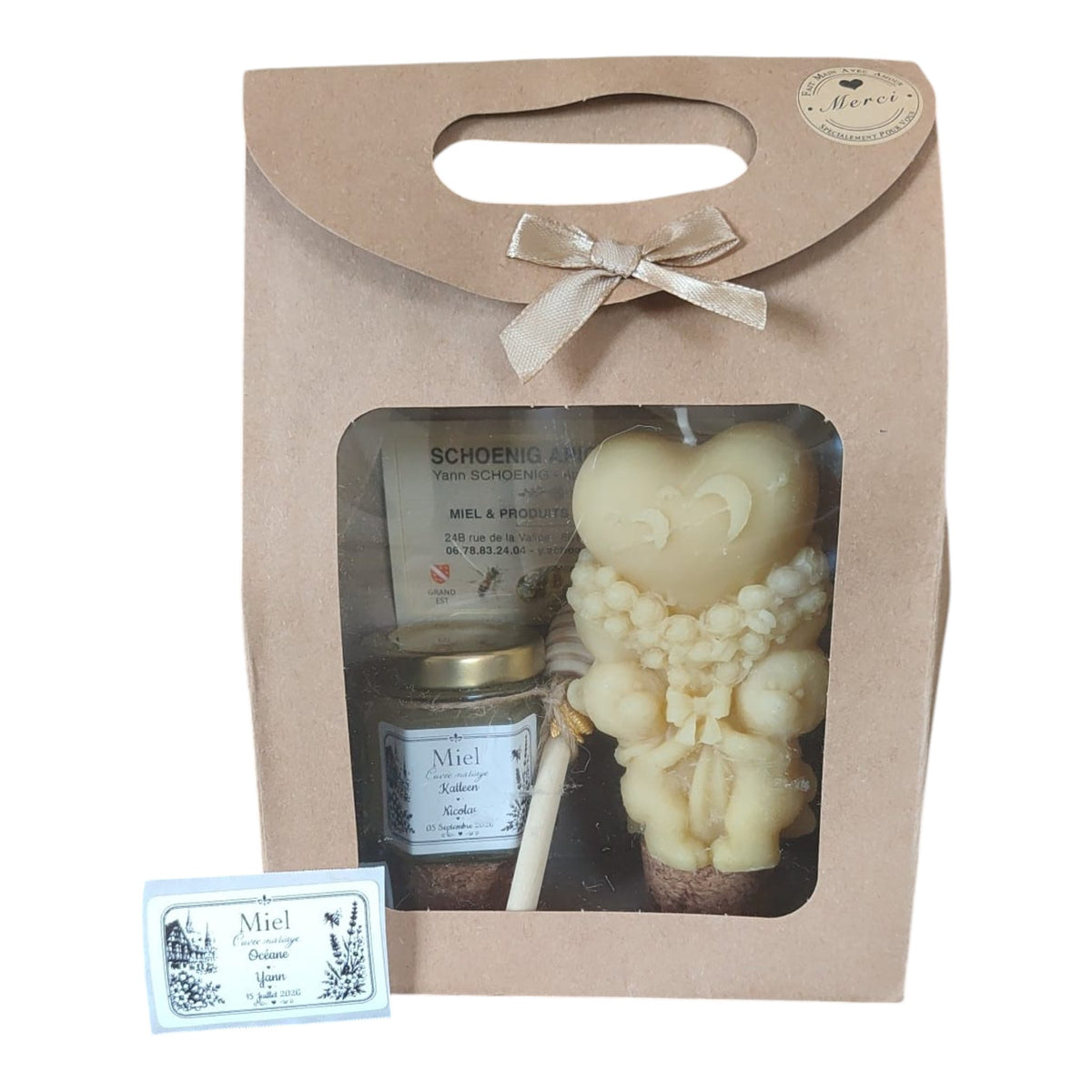 Coffret cadeau invité mariage avec miel artisanal personnalisé et bougie ourson bouquet en cire d'abeille, souvenir de mariage original.