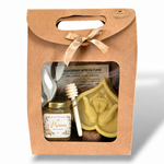 Coffret cadeau Bienvenue bébé avec miel personnalisé et bougie artisanale pieds de bébé