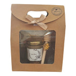 Coffret cadeau personnalisé avec mini pot de miel artisanal, étiquette texte personnalisé, cuillère à miel en bois avec breloque abeille dorée et coffret kraft à fenêtre transparente, idéal pour Noël, cadeau client ou cadeau de fin d'année.