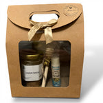 Coffret cadeau CSE pour salarié avec miel artisanal personnalisé, baume à lèvres et accessoire à miel