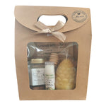 Coffret cadeau Noël maîtresse avec miel, baume coco, bougie pomme de pain et étiquette Joyeux Noël Maîtresse.