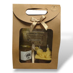 Idée cadeau naissance avec bougie bébé en cire d’abeille et miel personnalisé, produit artisanal issu de nos ruches
