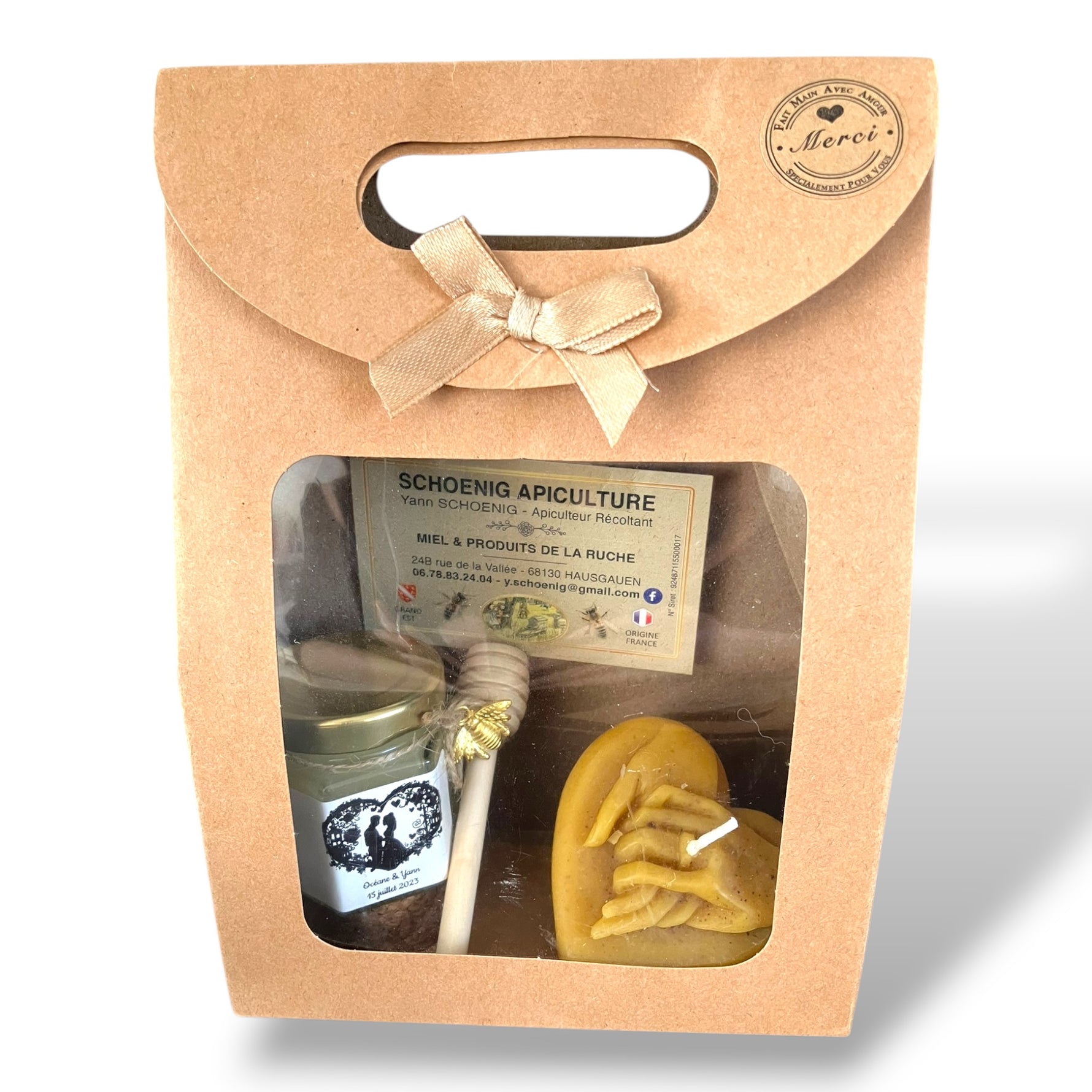 pot de miel personnalisé mariage avec bougie artisanale en cire d’abeille forme cœur dans coffret